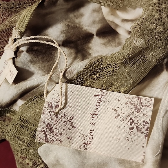 Hem & Thread camisole green small - Picture 3 of 6